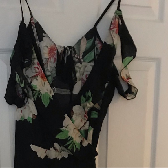 Cupshe off the shoulder wrap dress. Size medium. - Picture 2 of 2